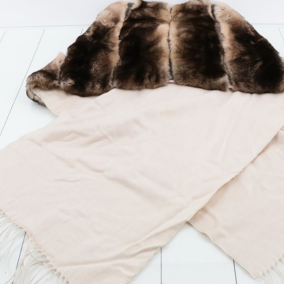 Fendi EUC rabbit fur cashmere oversized shawl stole w/ dustbag - Picture 3 of 6